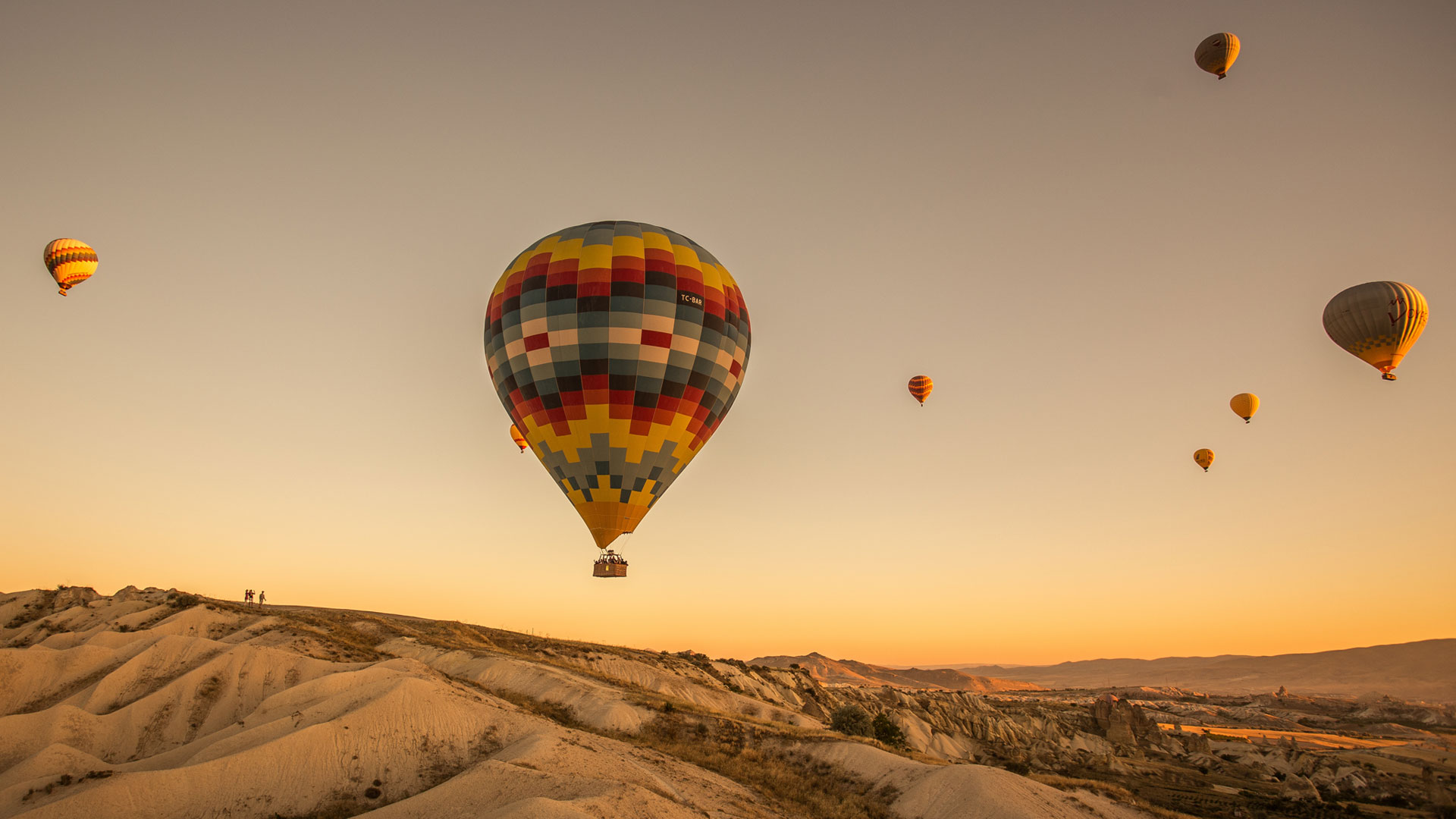 Hot Air Balloon Ride & Sunrise Tour